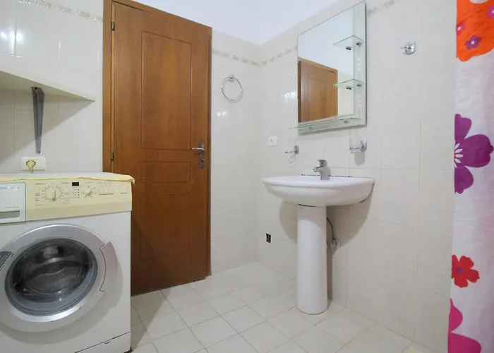 Apartment Lengu Holidays