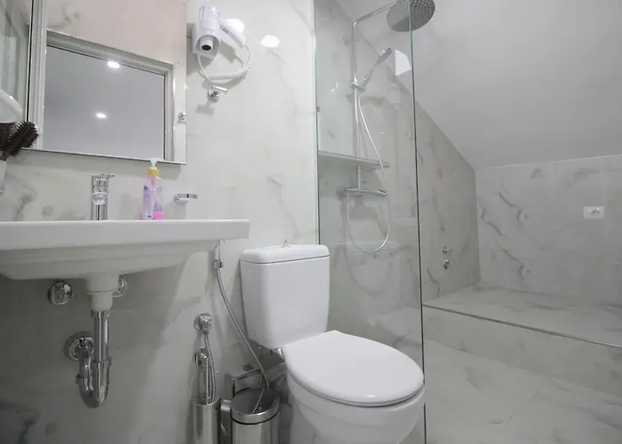 Lengu Holidays Apartment