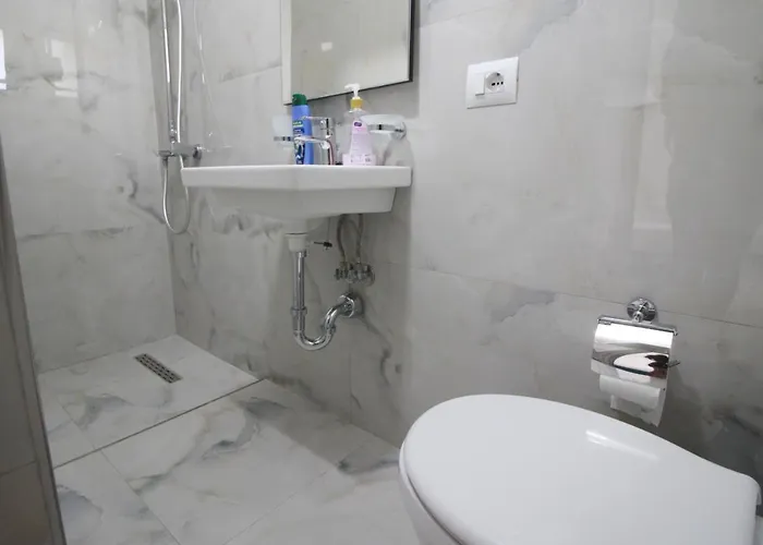 Lengu Holidays Apartment Sarandë