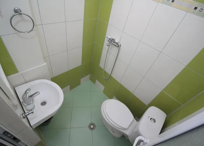 Lengu Holidays Apartment Sarandë