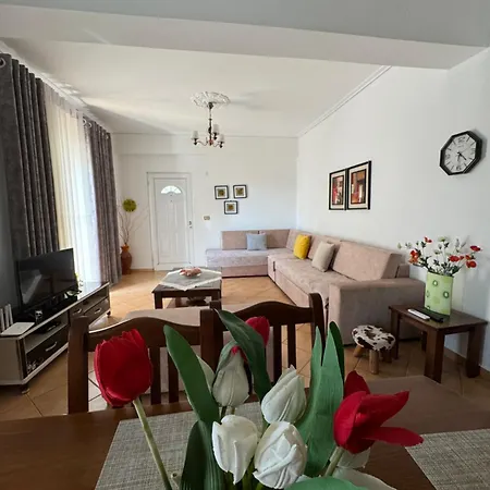 Lengu Holidays Apartment *