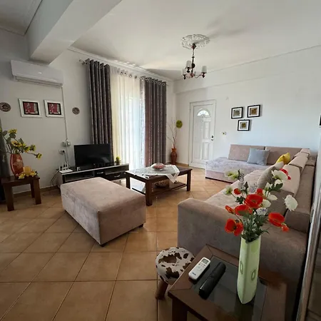 Lejlighed Lengu Holidays